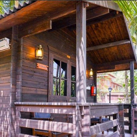 Bed and Breakfast The Rainbows End à Madgaon Extérieur photo